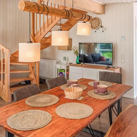 2 Bedroom Beautiful In Holiday home Zerpenschleuse