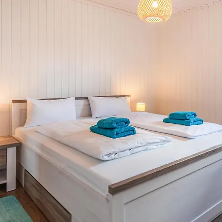 Σπίτι διακοπών 2 Bedroom Lovely In